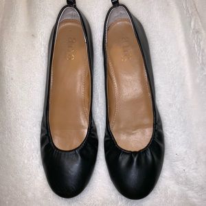 women’s black flats